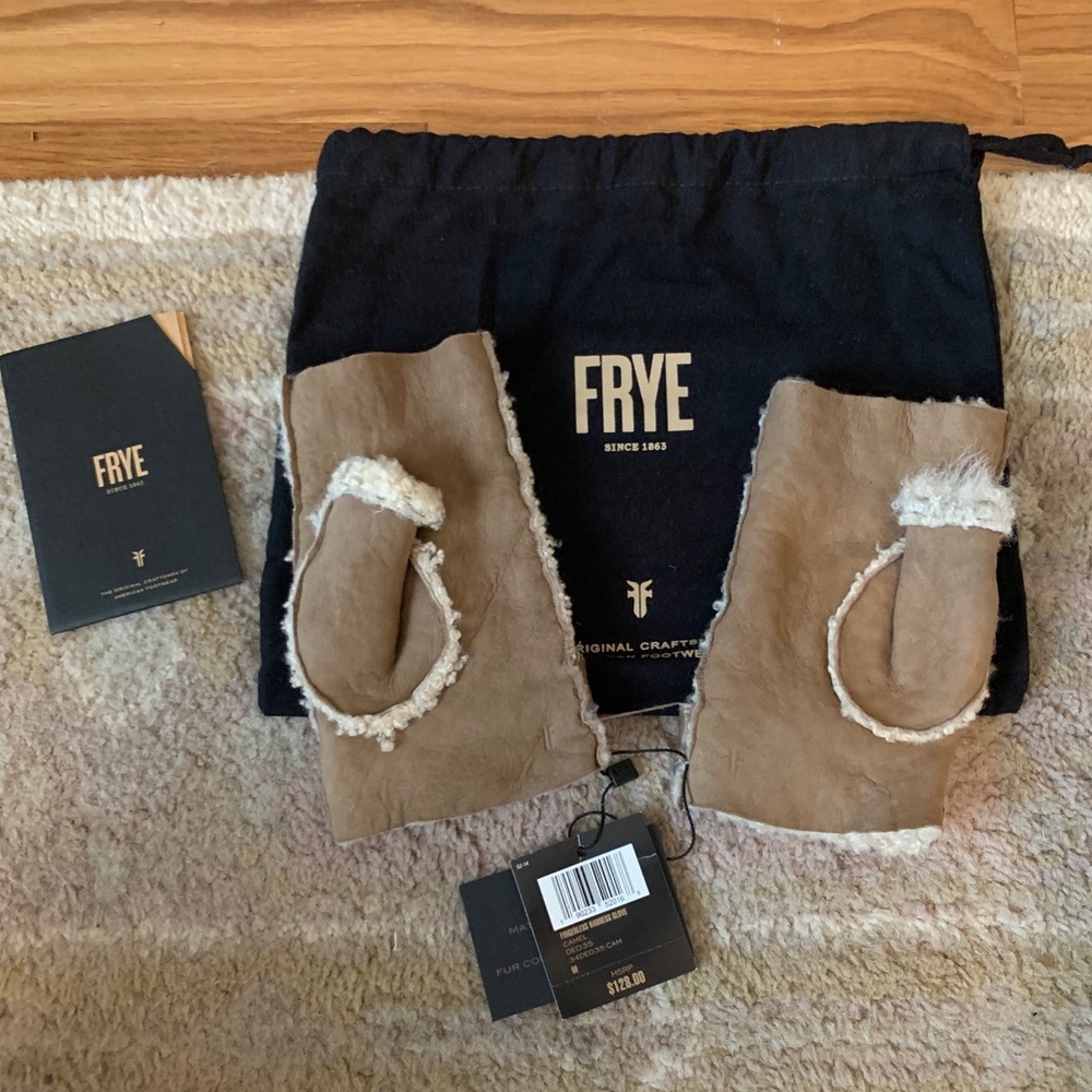 Frye gloves